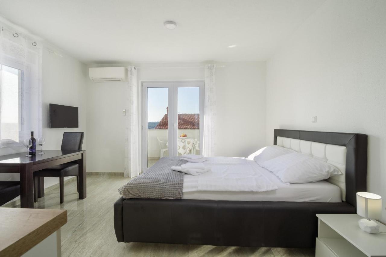 Villa Andelo Trogir Exterior photo